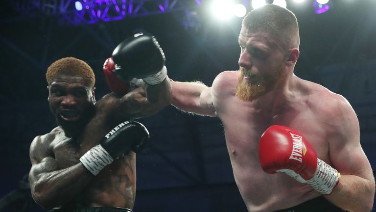 Mikael Lawal won the vacant British cruiserweight title
