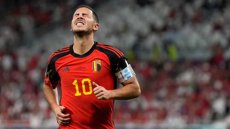 La reazione del belga Eden Hazard durante la Coppa del mondo, partita del Gruppo F contro il Marocco allo stadio Al Thumama di Doha
