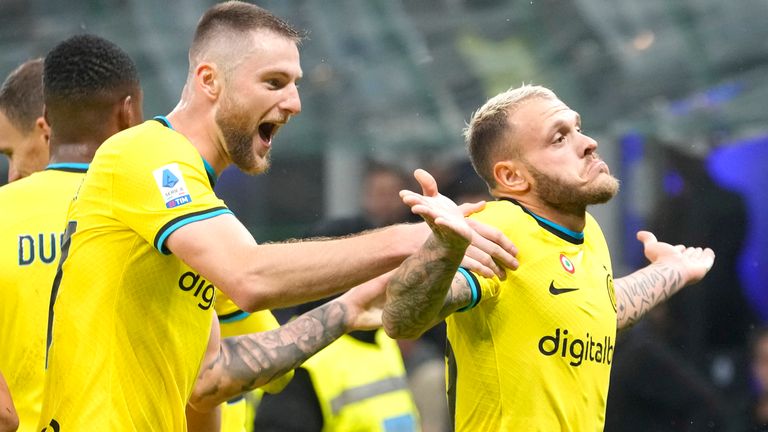 Roundup: Roma defeated by Ludogorets as West Ham hit back to beat