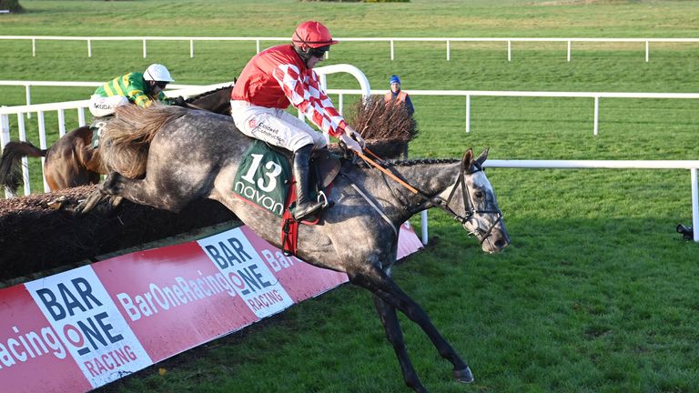 Fil Dor dan Jack kennedy memenangkan Boardsmill Stud Irish EBF Beginners Steeplechase