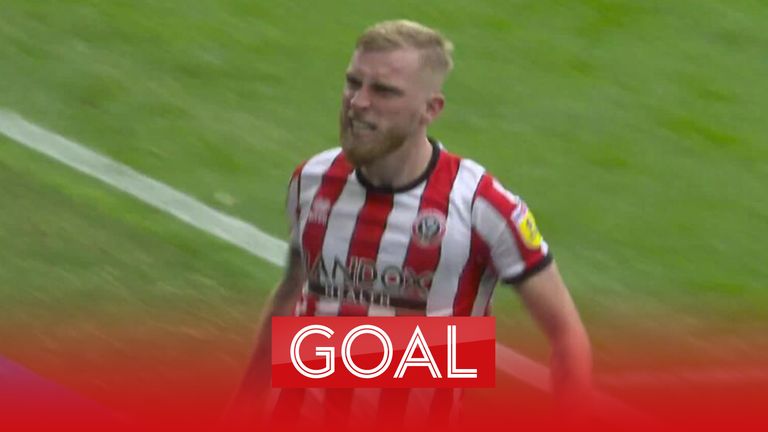 Sheffield United are on level terms right after the break thanks to Oli McBurnie&#39;s header.