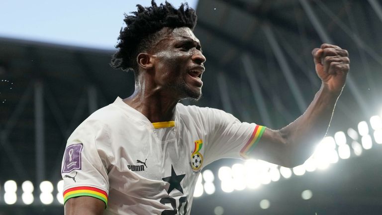 Mohammed Kudus celebra después de duplicar la ventaja de Ghana contra Corea del Sur