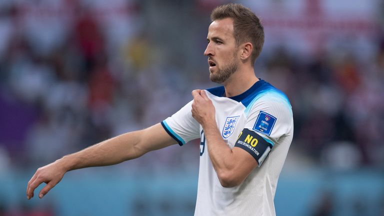 DOHA, QATAR - NOVEMBER 21: Harry Kane of England during the FIFA World Cup Qatar 2022 Group B match between England and IR Iran at Khalifa International Stadium on November 21, 2022 in Doha, Qatar. (Photo by Visionhaus/Getty Images) ***Local Caption*** Harry Kane