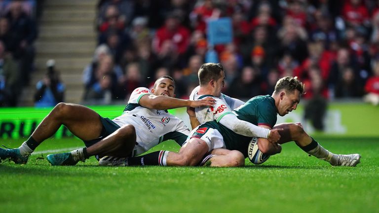 Leicester Tigers' Harry Potter (right) scores their side's third try of the game during the Gallagher Premiership match at Mattioli Woods Welford Road Stadium, Leicester.