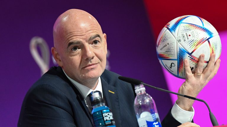 19 November 2022, Qatar, Al-Rajjan: Soccer, preparation for the World Cup in Qatar, FIFA press conference, FIFA President Gianni Infantino speaks at a PK and holds the World Cup match ball of a hand. Photo by: Robert Michael/picture-alliance/dpa/AP Images