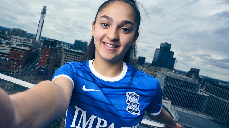 Birmingham City footballer Layla Banaras