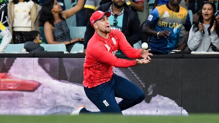 SYDNEY, AUSTRALIA - NOVEMBER 05: Liam Livingstone of England takes a catch during the ICC Men&#39;s T20 World Cup cricket match between England v Sri Lanka at The Sydney Cricket Ground on November 05, 2022 in Sydney, Australia. (Photo by Steven Markham/Icon Sportswire) (Icon Sportswire via AP Images)