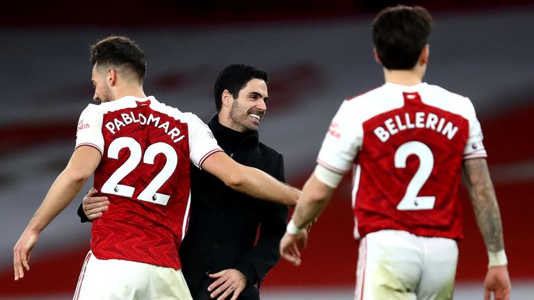 Mikel Arteta celebrates with his players after beating Chelsea on Boxing Day in 2020