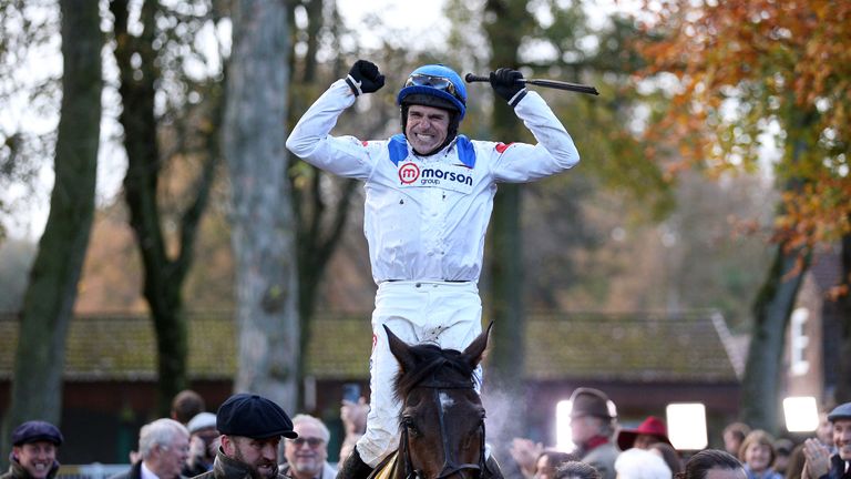 Harry Skelton and Protektorat get a great reception as they return to the Haydock winner's enclosure