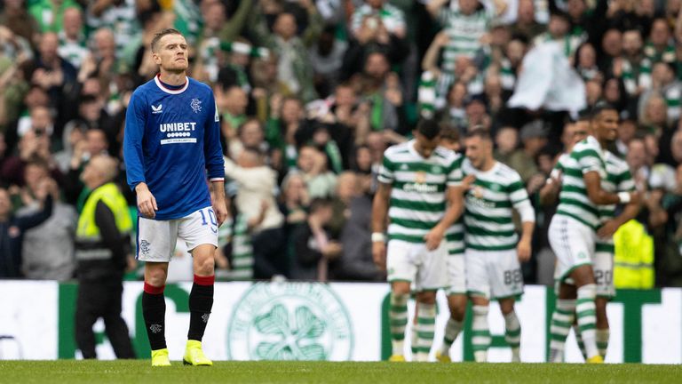 Steven Davis insists Rangers "haven&#39;t given up hope" of catching Celtic.