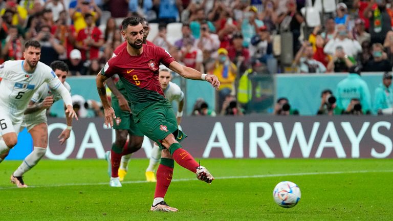 Bruno Fernandes marca desde el punto de penalti