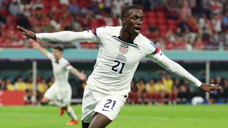 Timothy Weah&#39;s smart finish put USA ahead