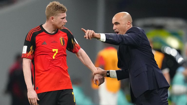 Kevin De Bruyne exchanges words with coach Roberto Martinez