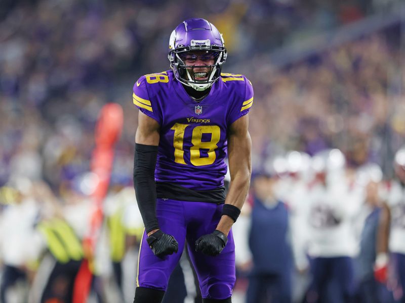 New England Patriots 26-33 Minnesota Vikings: Kirk Cousins throws