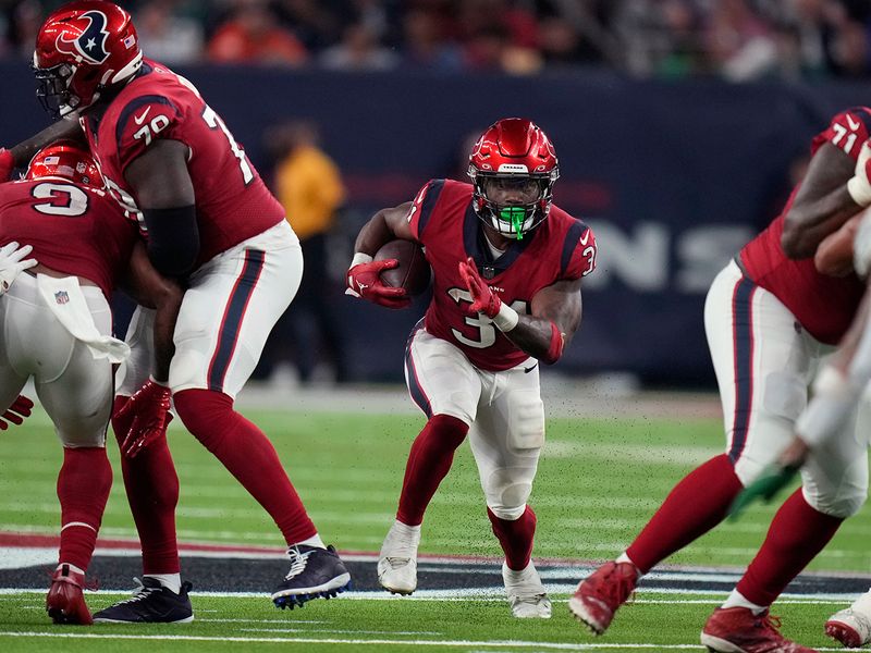 Eagles Defeat Texans at NRG Stadium on Battle Red Day, 29-17