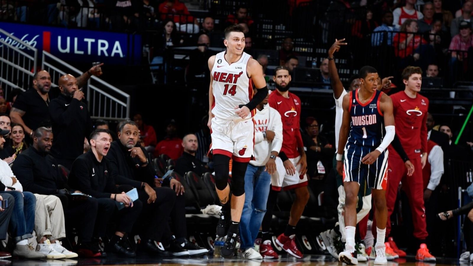 Miami Heat 111-108 Houston Rockets | NBA News | Sky Sports