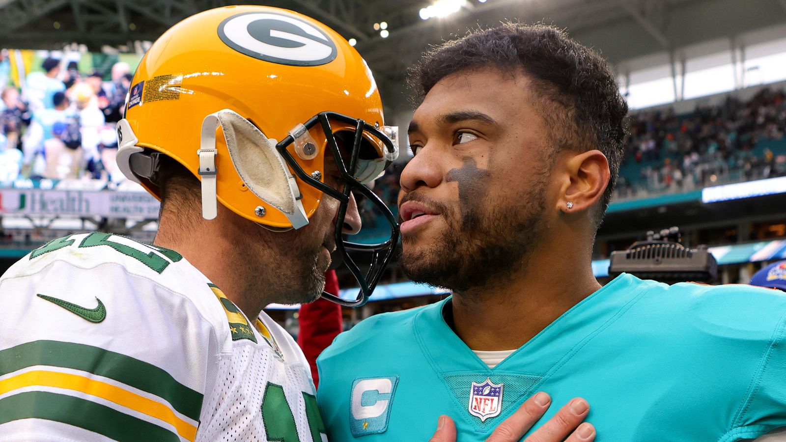 Aaron Rodgers' Packers upset Tua and struggling Dolphins 26-20, NFL