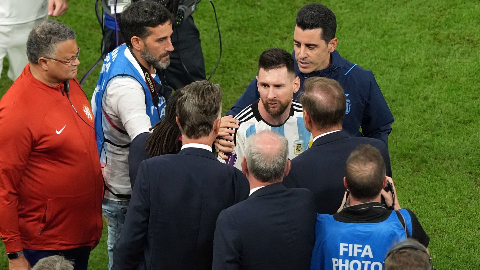 Lionel Messi uderza Louisa van Gaala za „długie piłki”, gdy Argentyna pokonała Holandię |  Amy Martinez: bezużyteczny sędzia |  wiadomości piłkarskie