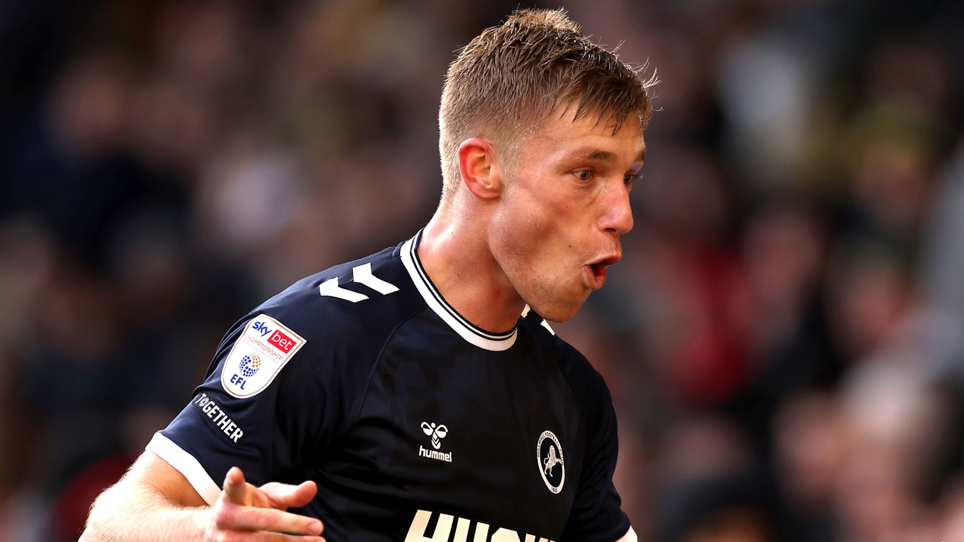 Bristol City battle to hold Millwall