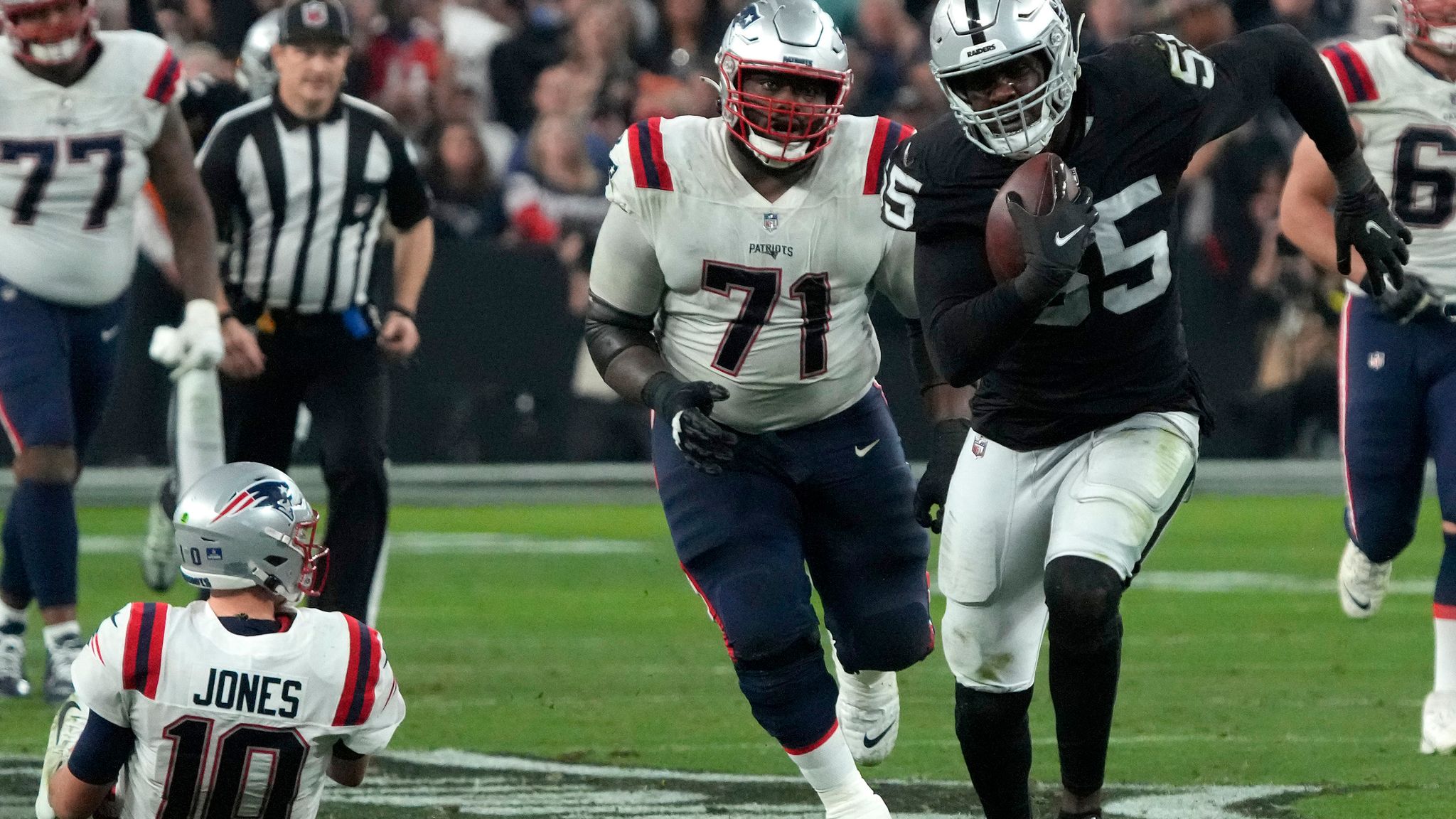 NFL Week Eight Stats: Derrick Henry extends 200-yard rushing streak against  Texans, while Latavius Murray makes history in London, NFL News