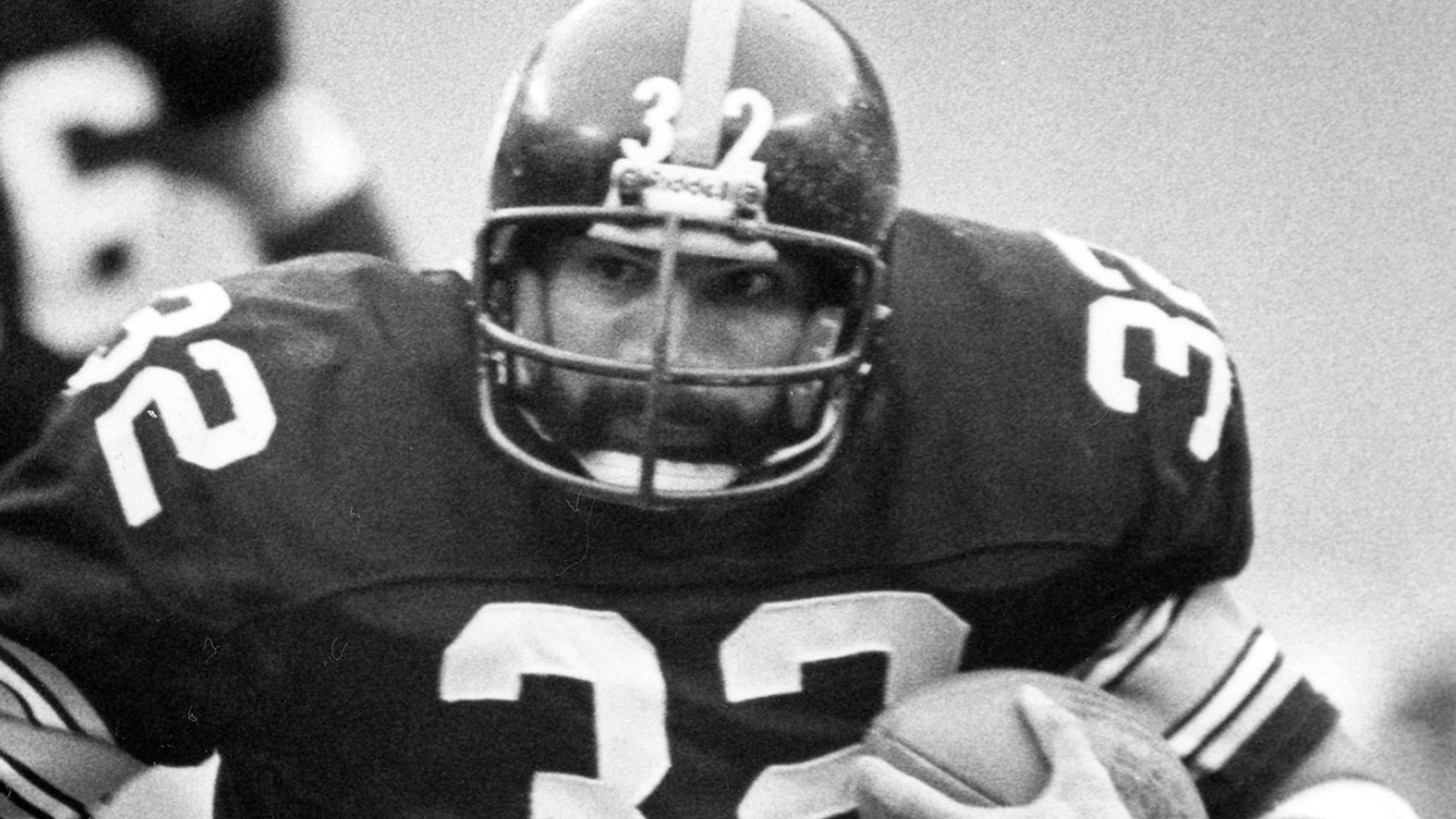 Pittsburgh Steelers to retire Franco Harris' No. 32 jersey