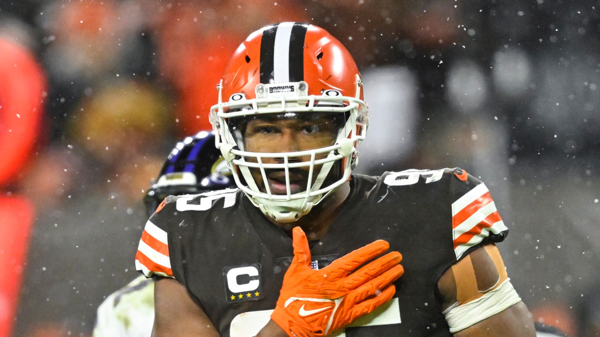 Baltimore Ravens 3-13 Cleveland Browns: Donovan Peoples-Jones scores only  TD of the game as the Browns stay alive in AFC playoff race, NFL News