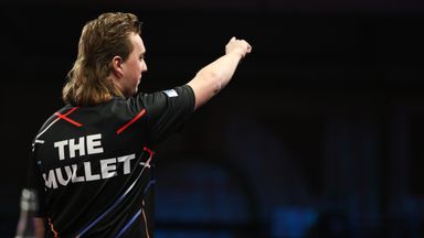 Darts fans can't get over 'phenomenal' mullet on World Championship  debutant - Daily Star