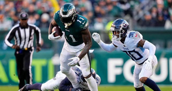 Hurts has 3 TD passes plus TD run, Eagles beat Titans 35-10