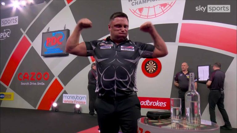 Gerwyn Price tetap berada di jalur untuk meraih gelar dunia keduanya dengan kemenangan dominan atas Jose de Sousa di babak 16 besar Kejuaraan Dart Dunia