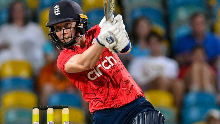 Inggris menyegel kemenangan seri T20 atas Hindia Barat saat Charlie Dean merebut empat gawang di Barbados |  Berita Kriket