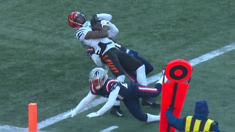 Why was Tee Higgins' touchdown overturned in Bengals vs. Jets? NFL's  nebulous catch rule strikes again