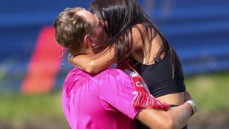 Meronk was immediately congratulated by his partner on the 18th green