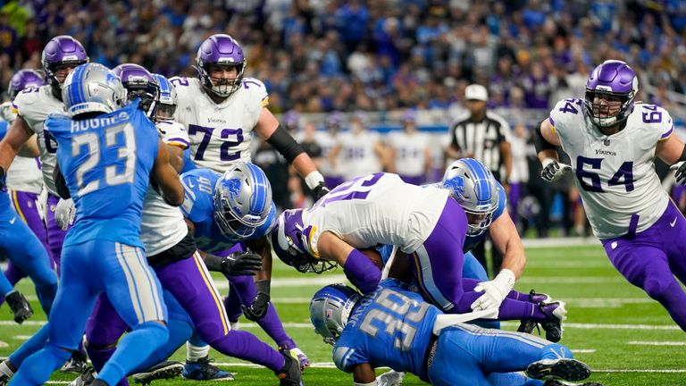 Highlights of the Minnesota Vikings against the Detroit Lions from Week 14 of the NFL season
