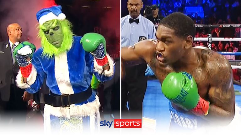 Jared Anderson dresses as the Grinch for his ringwalk