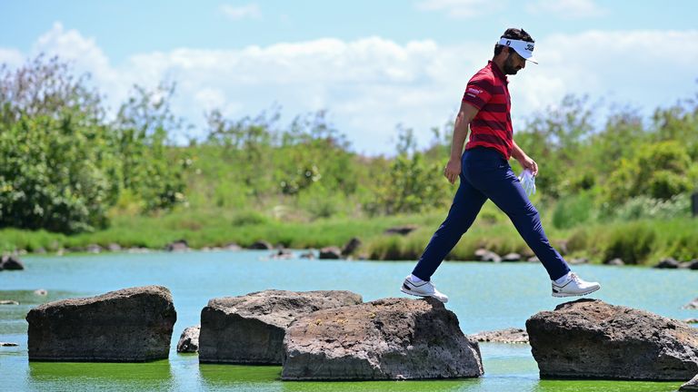 Antoine Rozner took a step towards Mauritius Open victory with a 68 on Saturday