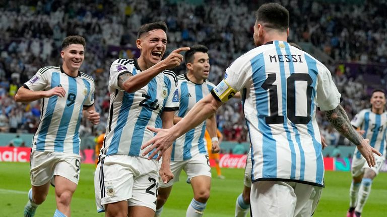 Nahuel Molina celebrates his goal with Lionel Messi