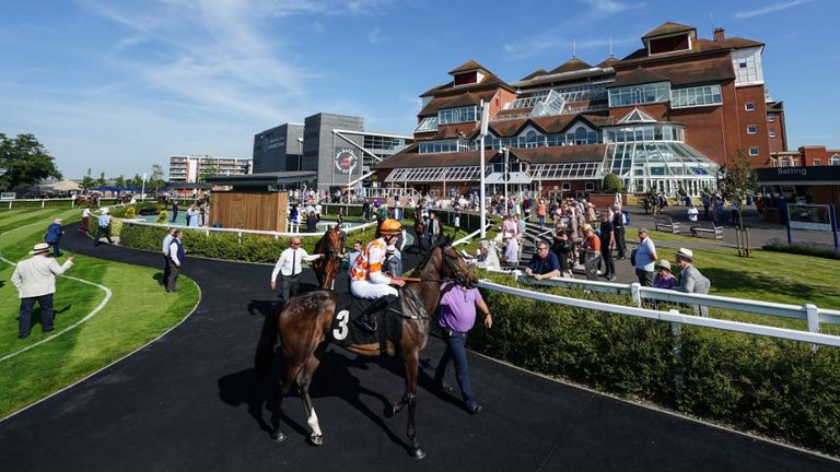 Blazeon Five heads to the start at Newbury