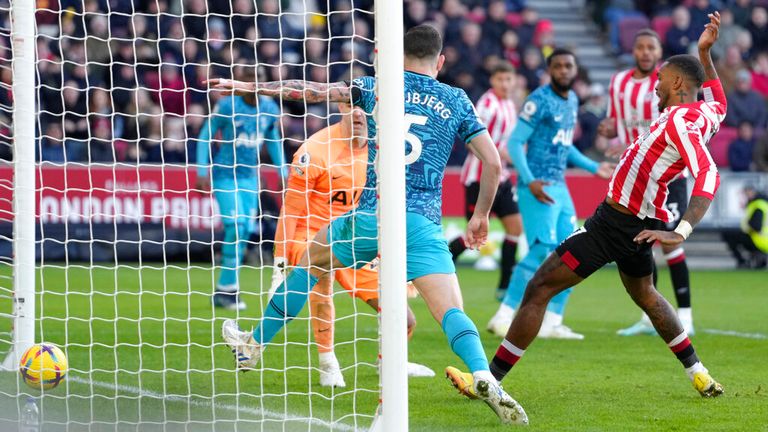 Ivan Toney puts Brentford 2-0 up against Spurs