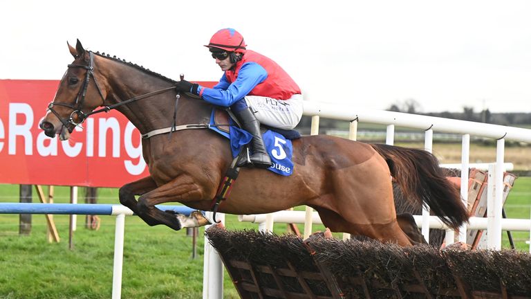 Facile Vega made a smart jump on the start challenge at Fairyhouse 