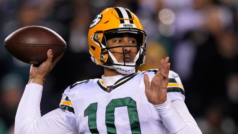 Green Bay Packers' Jordan Love plays during an NFL football game, Sunday, Nov. 27, 2022, in Philadelphia. (AP Photo/Matt Slocum)