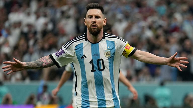 Lionel Messi celebrates his goal