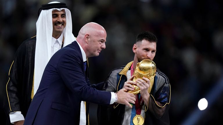 Lionel Messi: Argentina captain wears traditional Arab cloak to