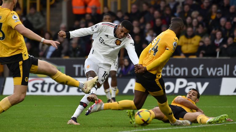 Marcus Rashford dá a liderança ao Manchester United