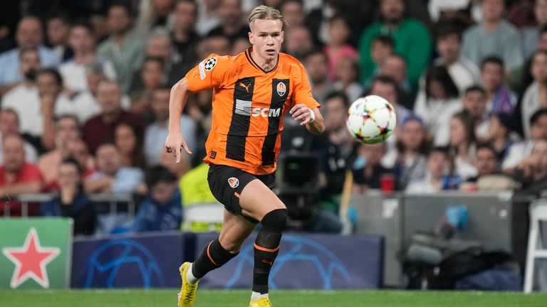 Mykhailo Mudryk in action against Real Madrid in the Champions League