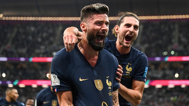 Olivier Giroud celebrates after scoring