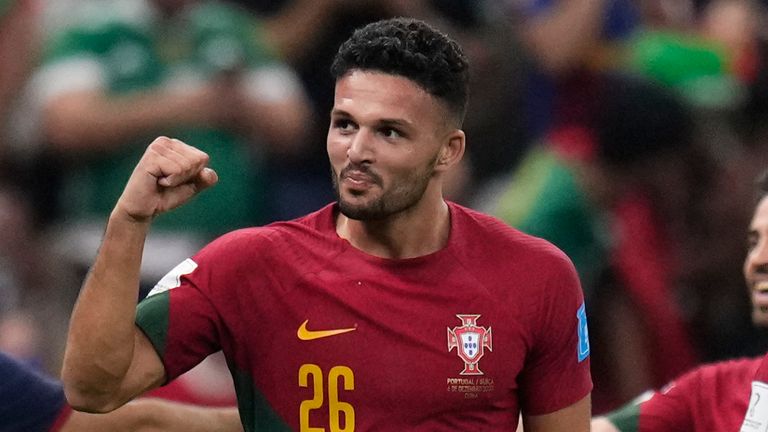 Goncalo Ramos celebra tras poner Portugal 1-0 contra Suiza