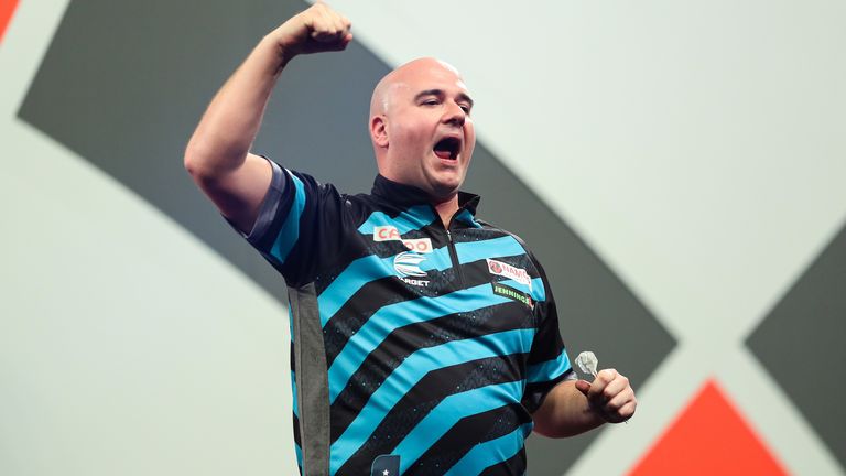 Rob Cross defeated Scott Williams 3-1, with a 99.32 average and 58 per cent on the doubles