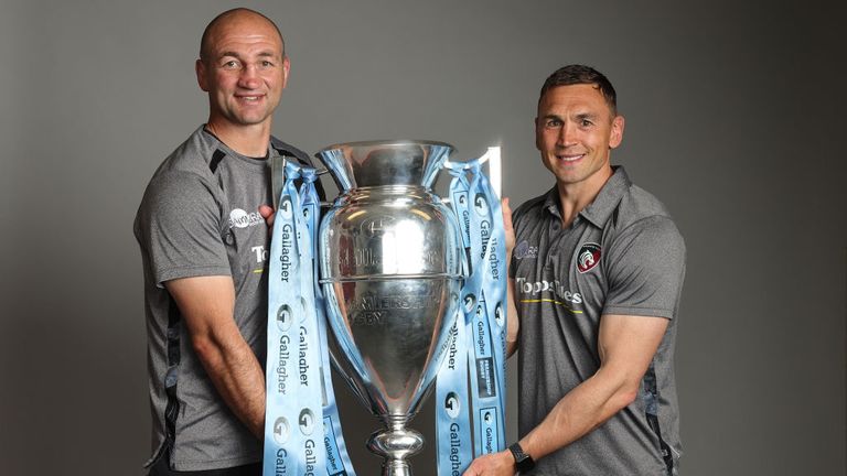 Borthwick memimpin Leicester meraih gelar Liga Premier musim lalu, di tahun keduanya bertugas, dengan Kevin Sinfield (kanan) sebagai pelatih pertahanan mereka. 