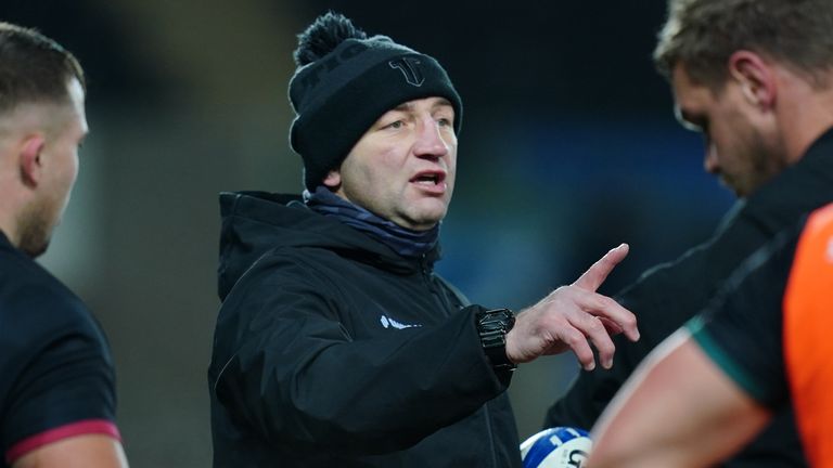 Ospreys v Leicester Tigers - Heineken Champions Cup - Swansea.com Stadium
Leicester Tigers Head Coach, Steve Borthwick, coaches ahead of the Heineken Champions Cup match at the Swansea.com Stadium, Swansea. Picture date: Sunday December 11, 2022.