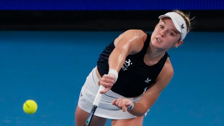 Britain&#39;s Katie Swan serves to Spain&#39;s Nuria Parrizas Diaz during their Group D match at the United Cup tennis event in Sydney, Australia, Saturday, Dec. 31, 2022. (AP Photo/Mark Baker)